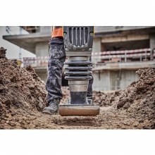 Additional picture of RAMMER  BATTERY JUMPING JACK DEWALT 60 KG CLASS