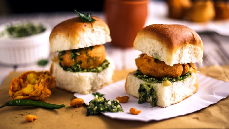 Vada Pav 1 pc