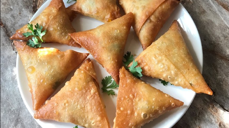 Onion Samosa Hyderabadi - 5 pcs