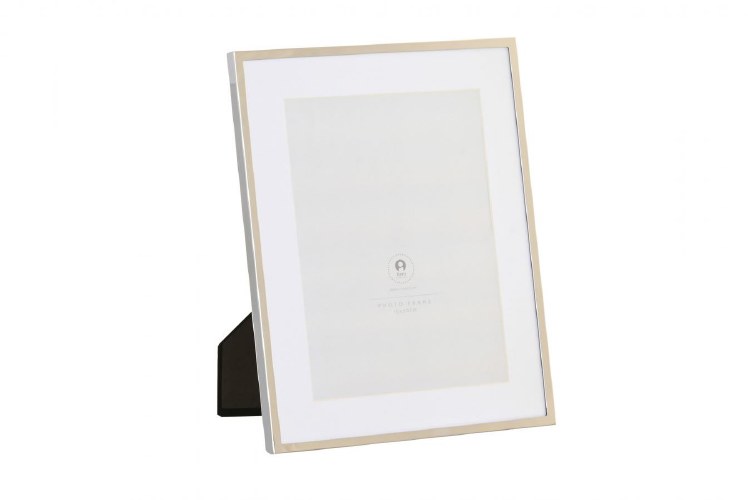 SILVER PICTURE FRAME 6" X 8"