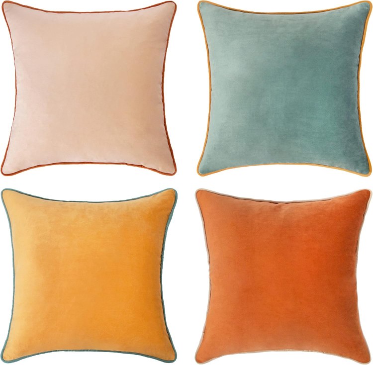 MOOSE CUSHION -ORANGE/TEAL