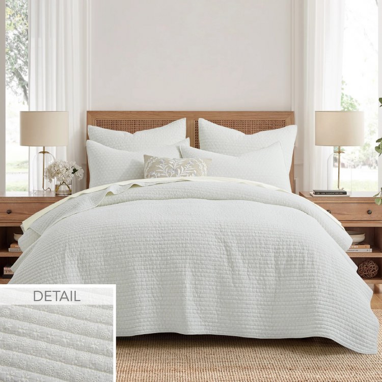 EYELET CREAM QUILT SET-KING