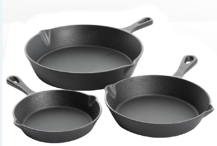 CAST IRON SKILLET SET - 3 PIECE