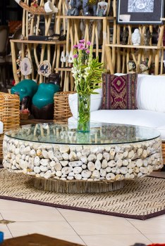 HAWAII COFFEE TABLE