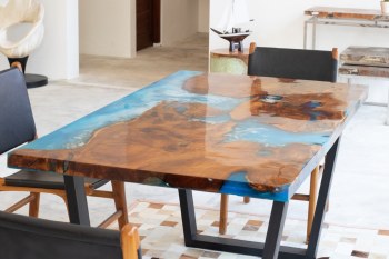 DANA RESIN BLUE CONSOLE TABLE