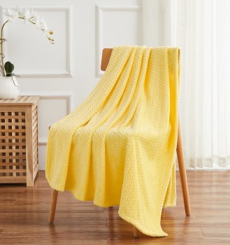 HERRINGBONE THROW-YELLOW