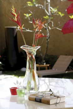 SPINING GLASS VASE