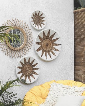 ISLAND WALL DECOR - MEDIUM