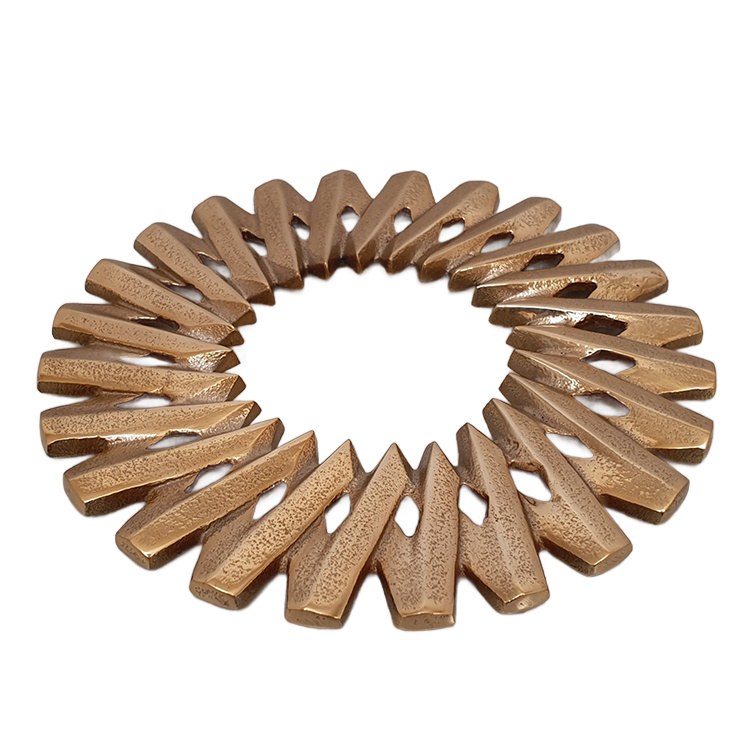 ROUND GOLD TRIVET