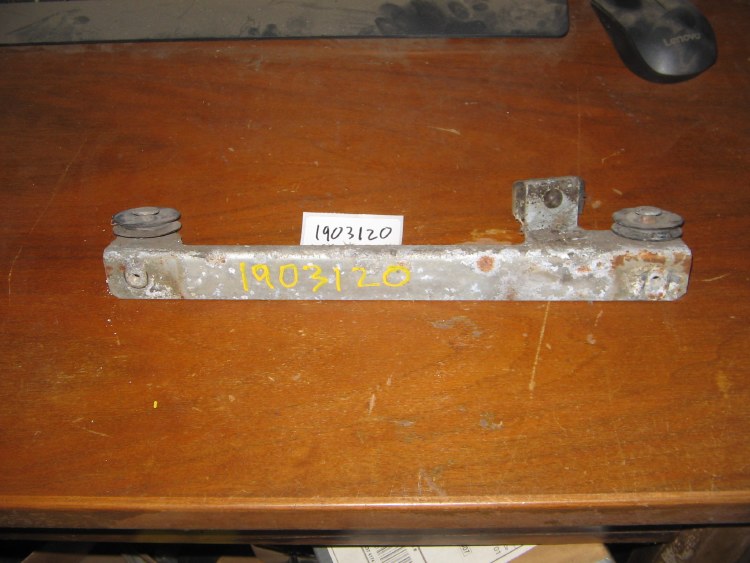 1966-79 RT DOOR WINDER ROLLER