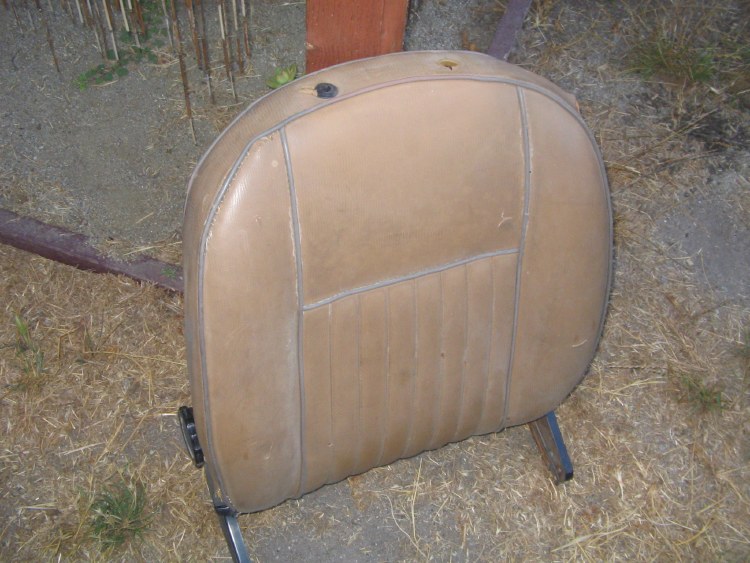 1971-78 RIGHT FRONT UPPER SEAT
