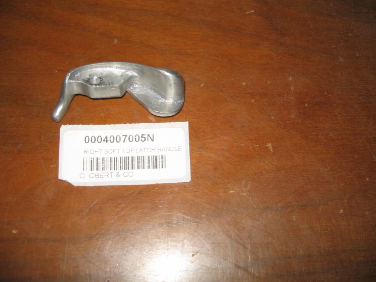 RIGHT SOFT TOP LATCH HANDLE
