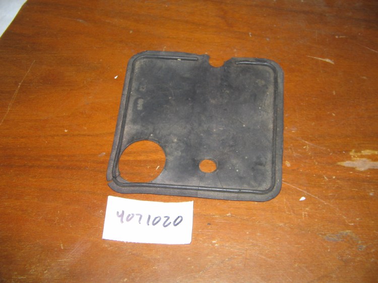 FUSE BOX RUBBER BASE GASKET