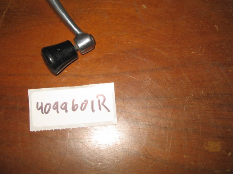 WINDOW HANDLE W BLACK KNOB