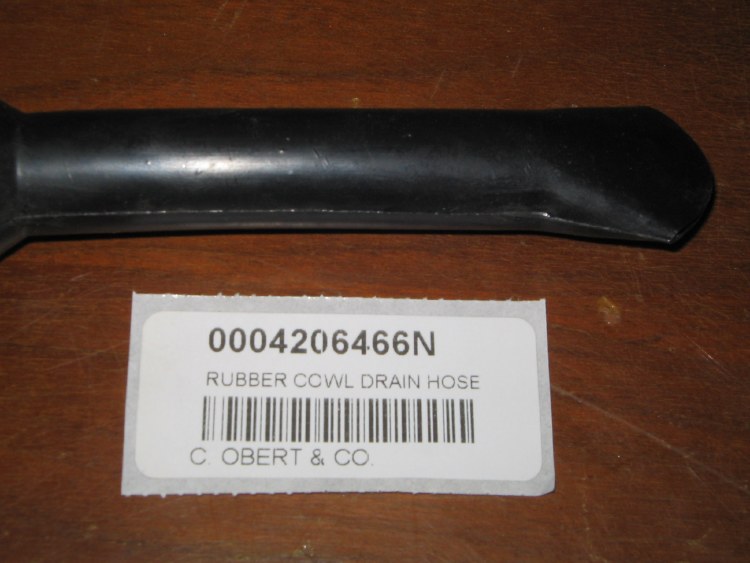 RUBBER COWL DRAIN HOSE