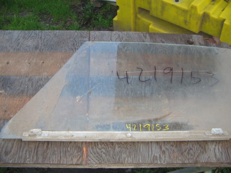 RIGHT DOOR GLASS
