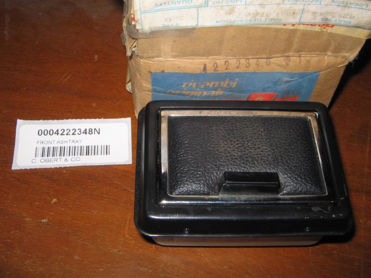 FRONT ASHTRAY