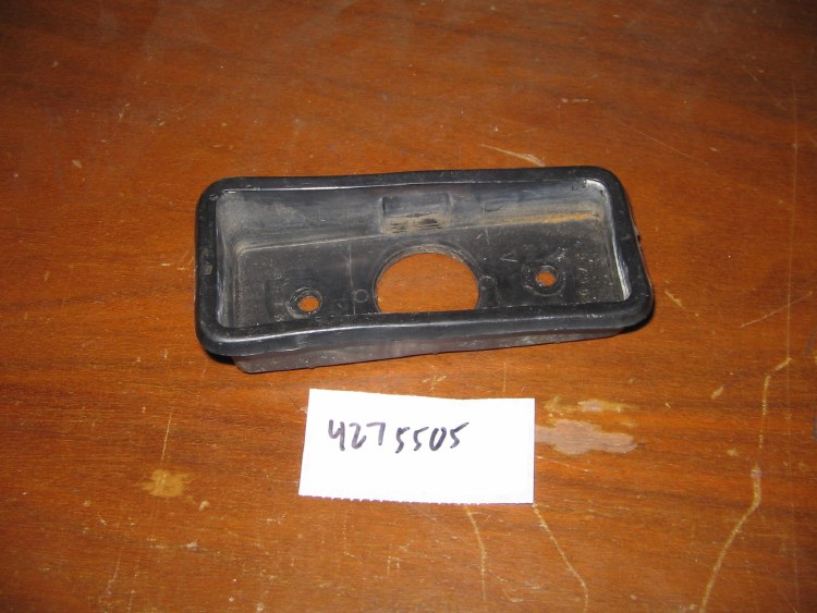 LEFT FRONT SIDE MARKER HOUSING