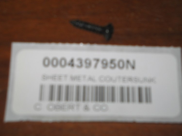 SHEET METAL COUTERSUNK SCREW