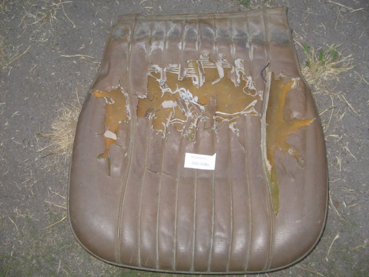 BEIGE LOWER SEAT FOAM & VINYL