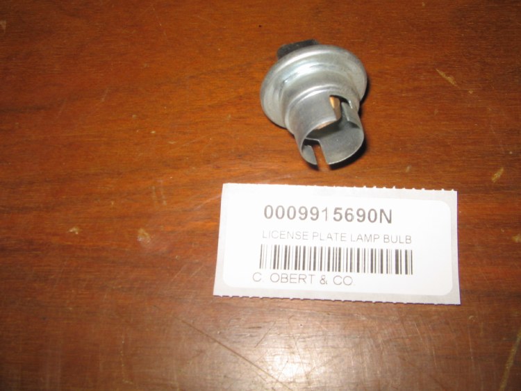 LICENSE PLATE LAMP BULB HOLDER