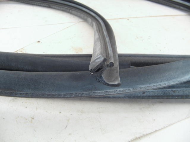 ENGINE COMPARTMNT SIDE W/STRIP