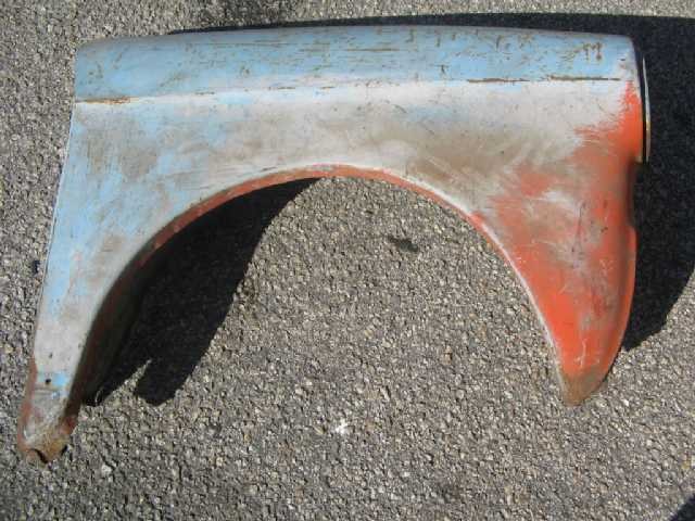 USA RIGHT FRONT FENDER OFF CAR
