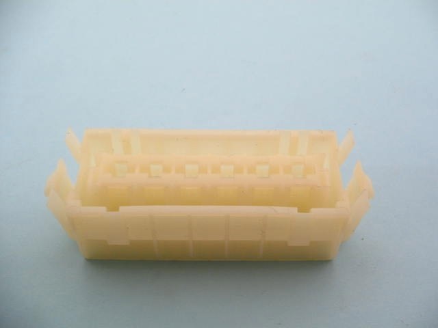 ELECTRICAL CONNECTER