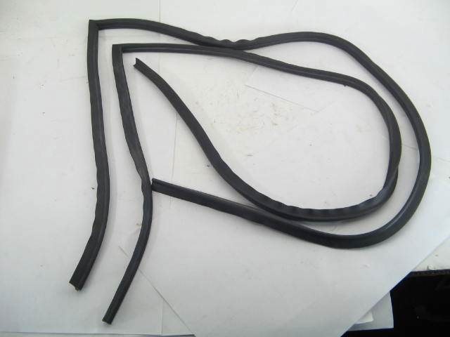UPPER DOOR GASKET SET