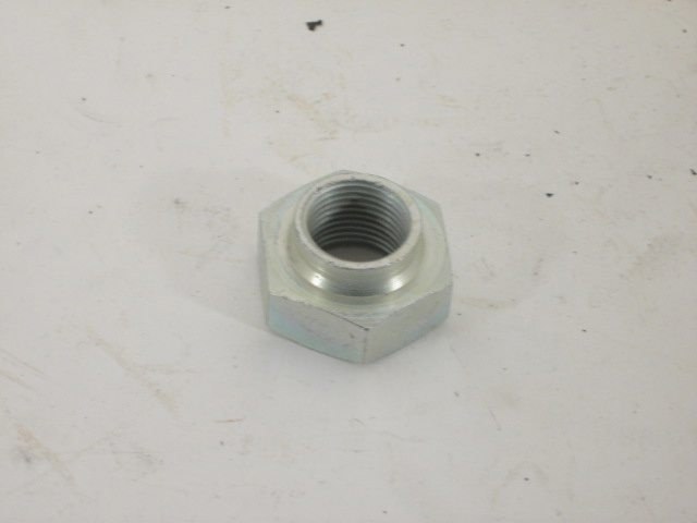 REAR OUTER AXLE SHAFT NUT