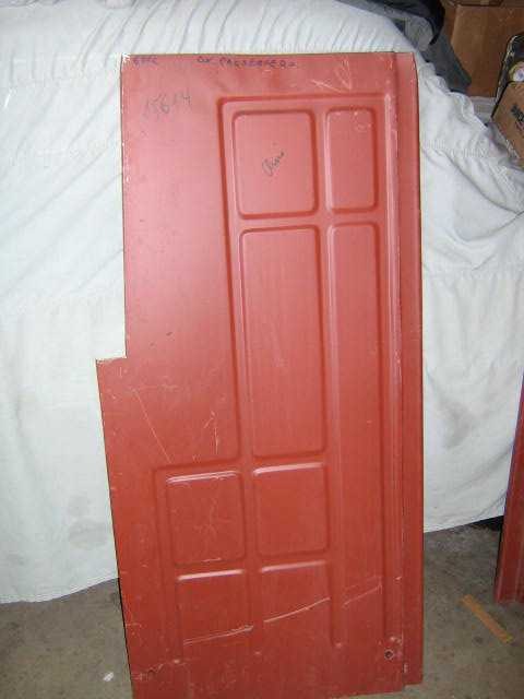 REPRODUCTION RIGHT FLOOR PAN