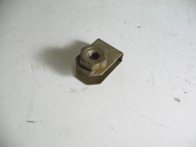 DASHWOOD SCREW RETAINER NUT