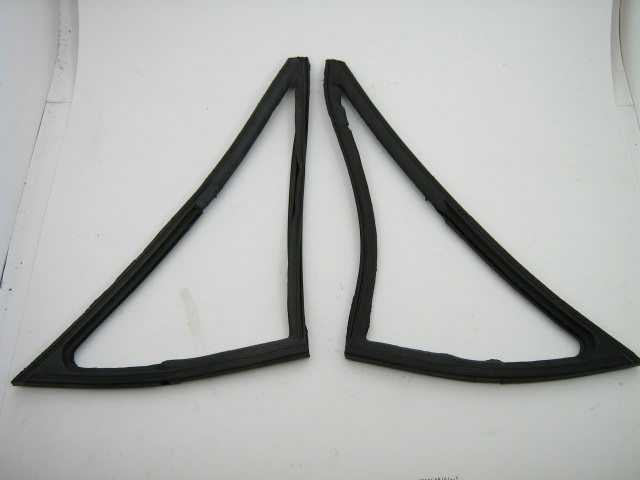 1967-82 WING VENT RUBBER PAIR