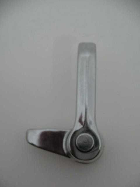 LEFT WING VENT HANDLE KIT