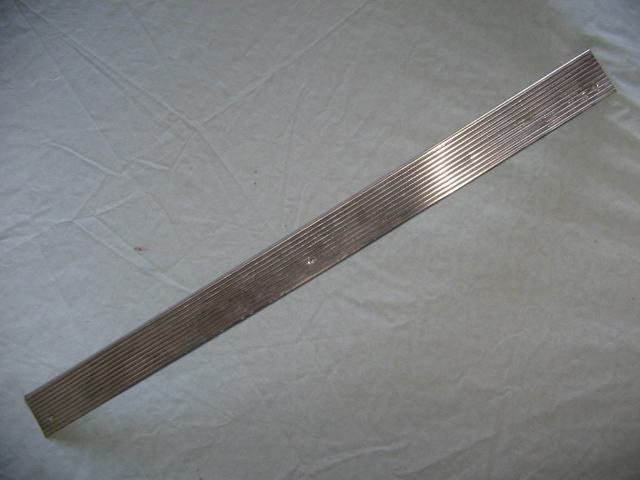 DOOR SILL STAINLESS PLATE