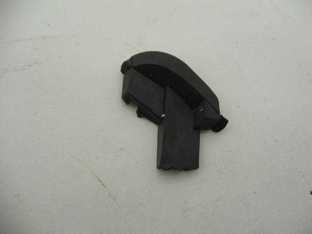 RT FRONT END OF TRIM RUBBER