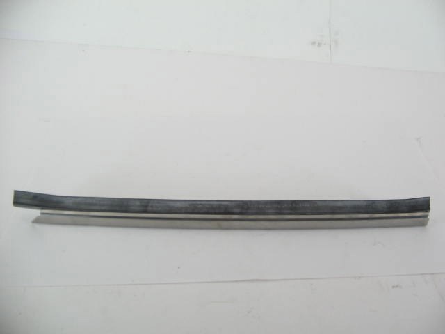 RIGHT BRIGHT TRIM WITH RUBBER