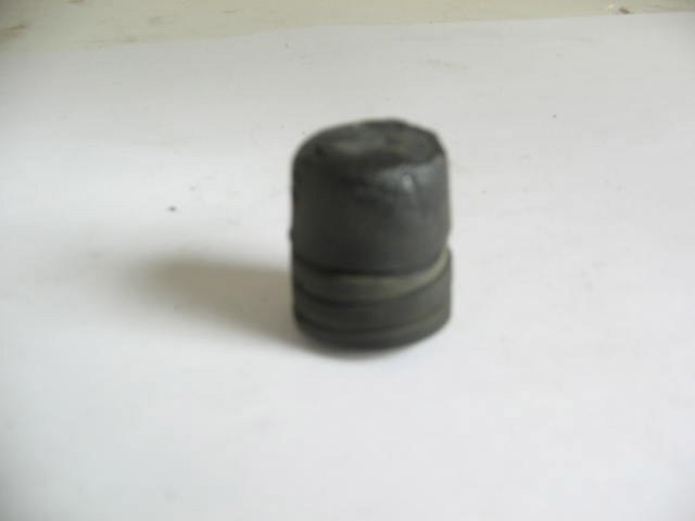 RUBBER SCREW IN ADJUSTABLE PAD