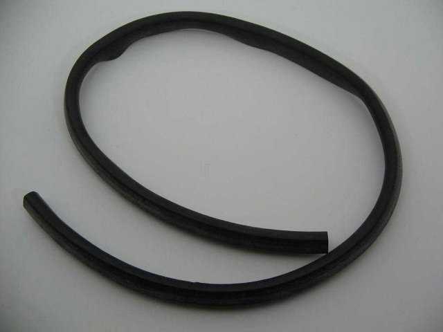COWL TOP RUBBER SEAL TO HOOD