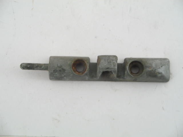 LEFT TOP CATCH & VISOR POST