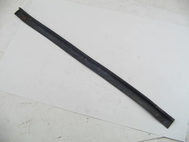 WING VENT TO WINDSHIELD GASKET