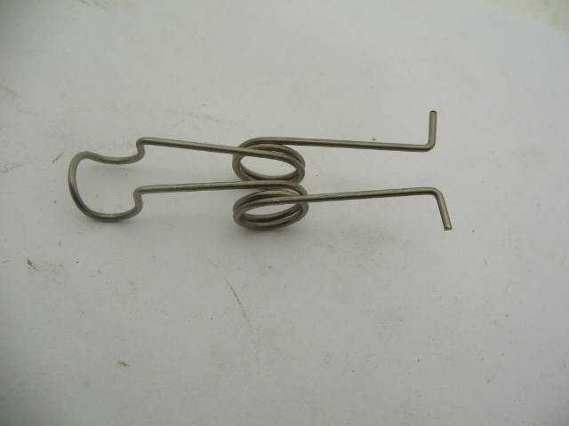 SPRING FOR FUEL TANK DOOR