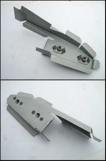 RIGHT HOOD HINGE BRACKET