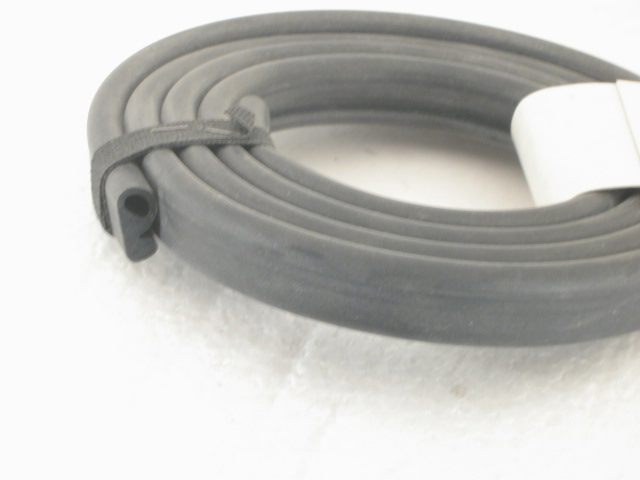 TOP SEAL ON BODY WEATHERSTRIP