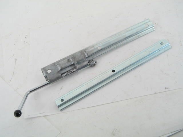 RIGHT SEAT RAIL SET