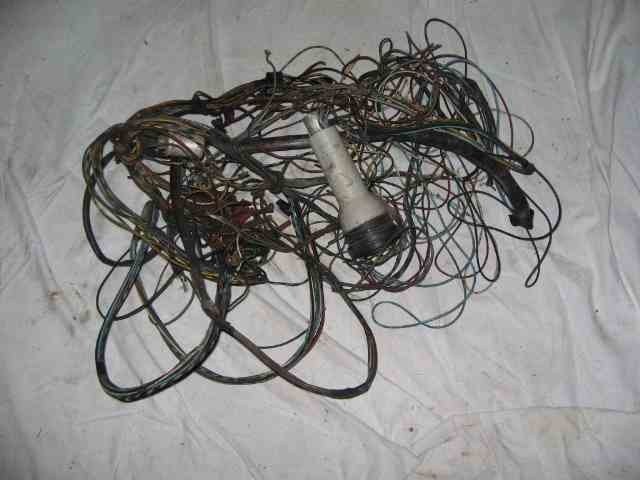 4 FUSE COMP(?) WIRE HARNESS