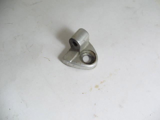 LEFT MOUNT FOR DOOR PULL HANDL