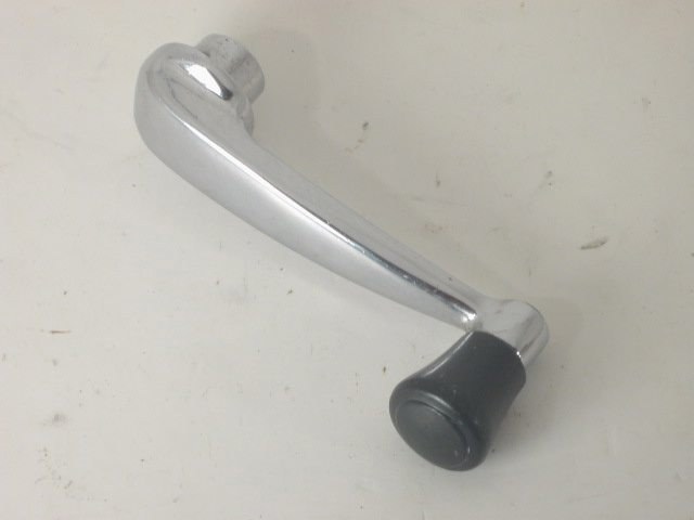 CHROMED WINDOW REG HANDLE