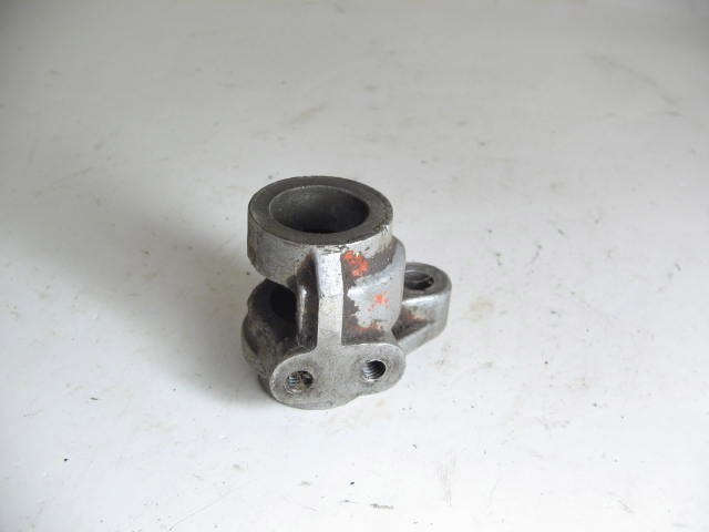 DISTRIBUTOR BASE/MOUNT B=43MM