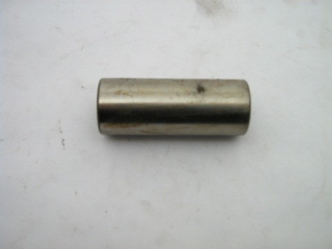 WRIST PIN, A=13.3 MM,B=15.3 MM